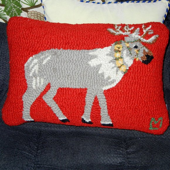 CHANDLER 4 CORNERS Christmas Reindeer hooked wool pillow Deer pillow - Picture 1 of 3